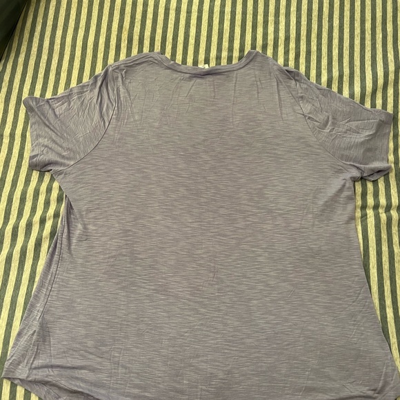 Old Navy Luxe V-neck T-shirt - Picture 3 of 6